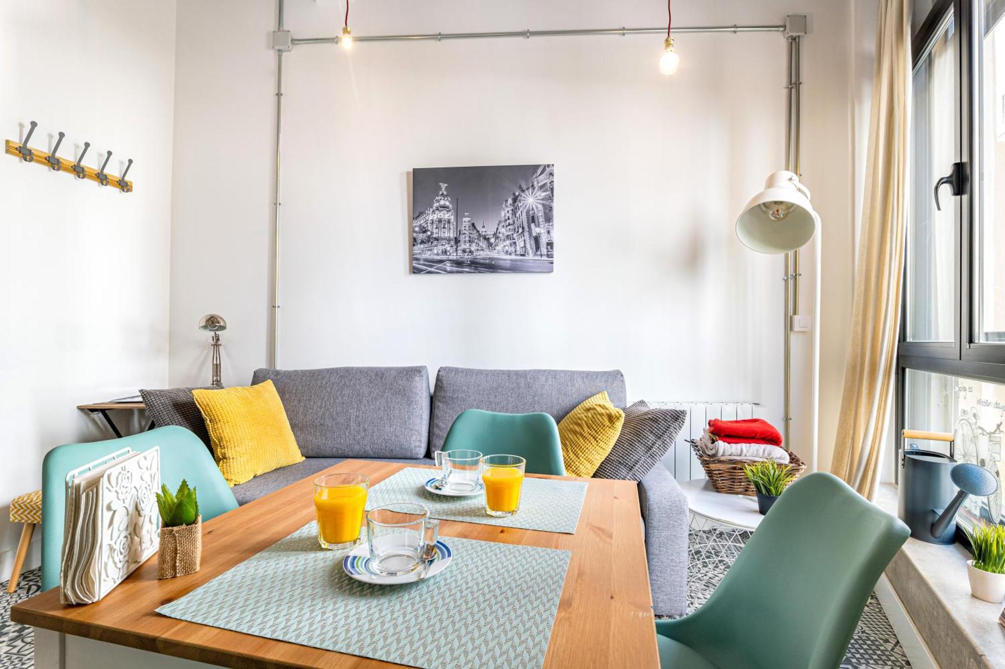 Vintage Apartment Near Puerta Del Sol Madrid Kültér fotó
