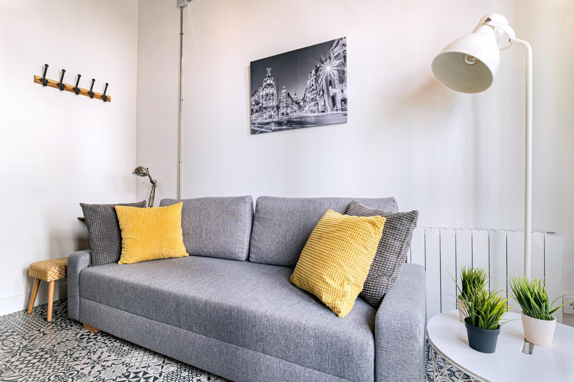 Vintage Apartment Near Puerta Del Sol Madrid Kültér fotó